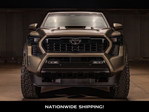 Used 2024 Toyota Tacoma TRD Sport w/ TRD Sport Upgrade Package AWD/4WD image 4