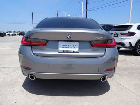 Used 2025 BMW 330i Sedan w/ Premium Package RWD image 8