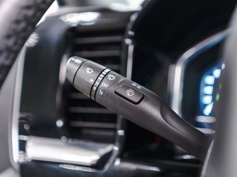 Used 2025 GMC Sierra 1500 Elevation image 20