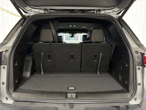 Used 2023 Chevrolet Traverse RS AWD/4WD image 16