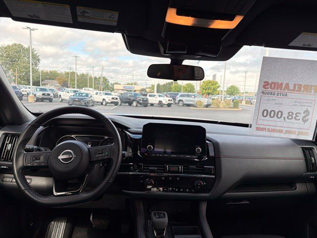 Used 2025 Nissan Pathfinder Rock Creek AWD/4WD image 13