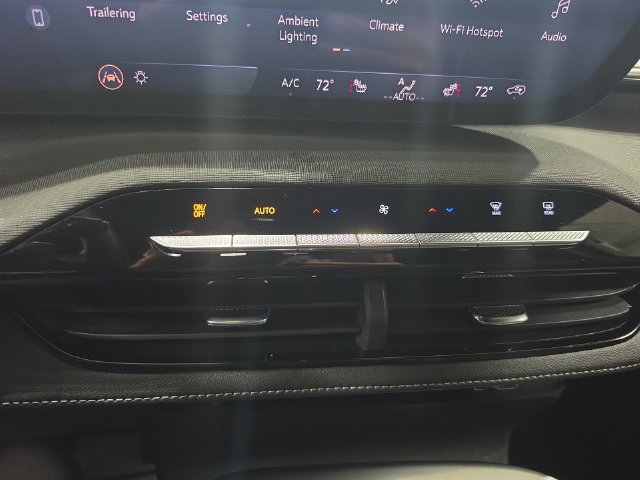 Used 2026 Buick Enclave Preferred AWD/4WD image 15