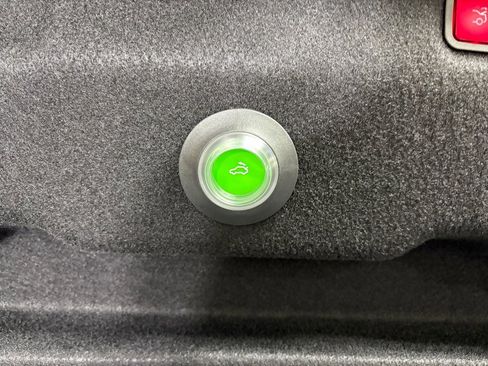 Used 2022 Mercedes-Benz SL 63 AMG 4MATIC image 33