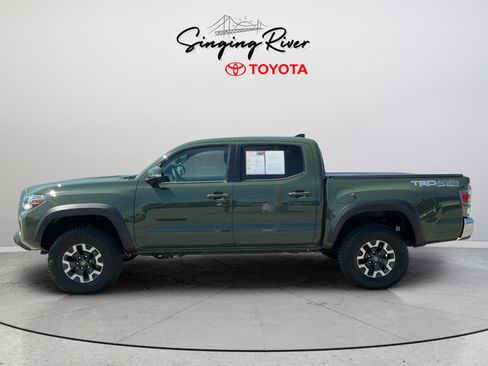 Used 2021 Toyota Tacoma TRD Off-Road AWD/4WD image 4