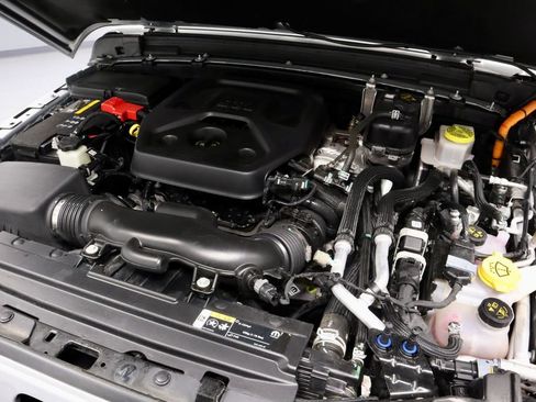 Used 2023 Jeep Wrangler High Altitude image 17