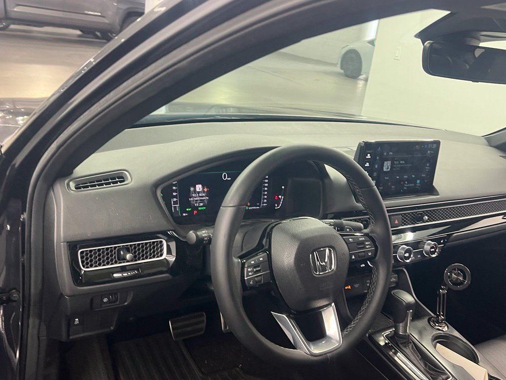 Used 2025 Honda Civic Sport image 38