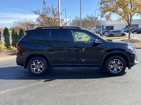 Certified 2023 Honda Passport TrailSport image 11