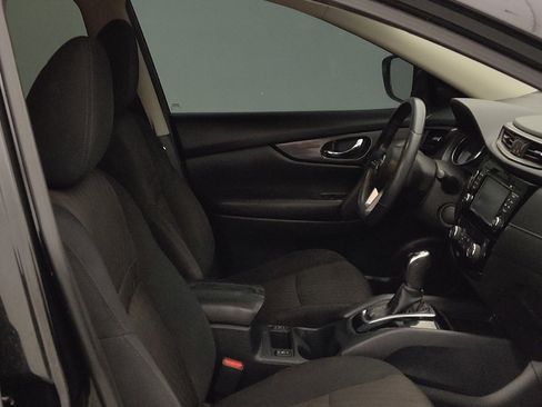 Used 2017 Nissan Rogue SV image 21