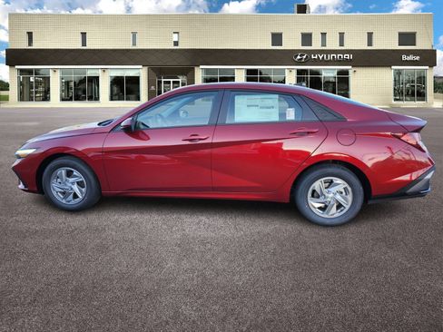New 2026 Hyundai Elantra SE FWD image 6