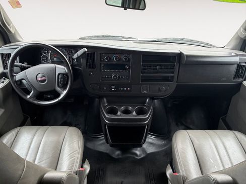 Used 2023 GMC Savana 2500 Extended w/ Driver Convenience Package image 10