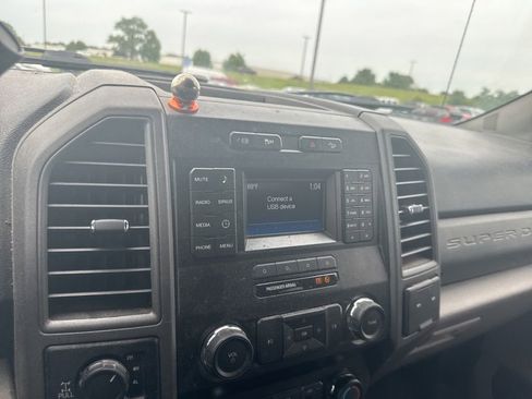 Used 2019 Ford F250 XL w/ STX Appearance Package AWD/4WD image 14