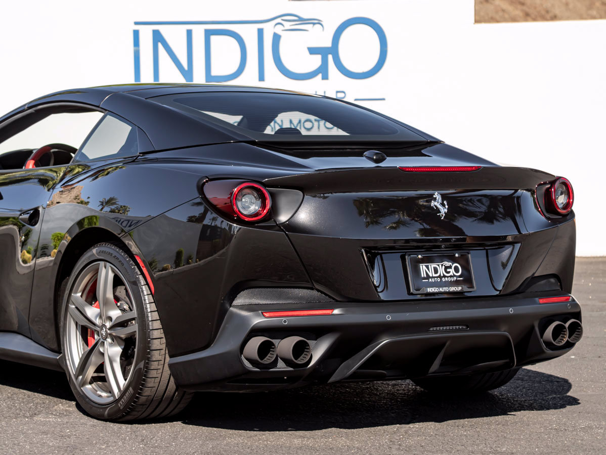 Used 2019 Ferrari Portofino RWD image 12