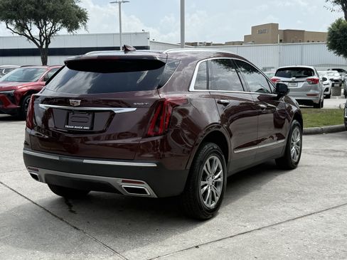 Used 2023 Cadillac XT5 Premium Luxury w/ Technology Package FWD image 5