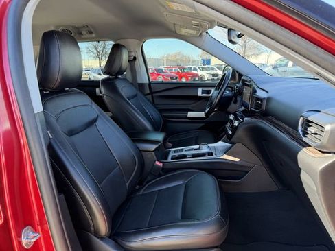 Used 2021 Ford Explorer Limited w/ Equipment Group 301A image 29