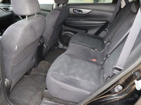 Used 2016 Nissan Rogue S FWD image 5