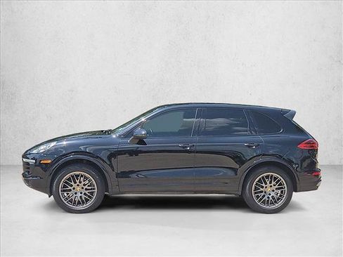 Used 2017 Porsche Cayenne Platinum Edition AWD/4WD image 9