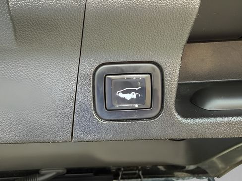 Used 2020 GMC Acadia SLT FWD image 9