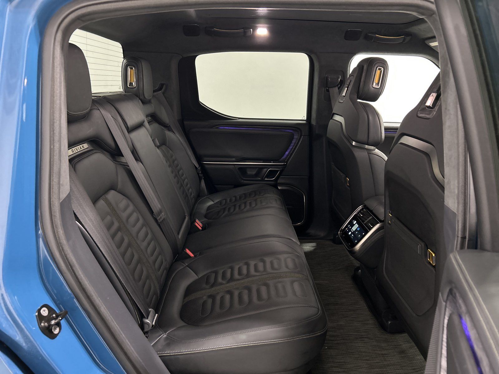 Used 2022 Rivian R1T Adventure AWD/4WD image 22
