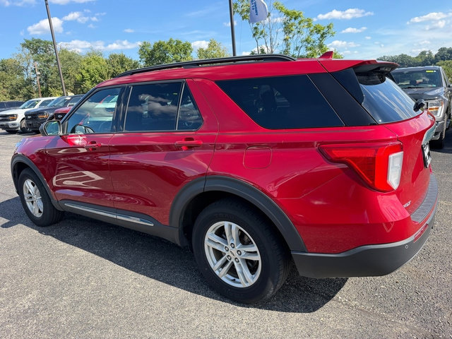 Used 2020 Ford Explorer XLT w/ Equipment Group 202A AWD/4WD image 4