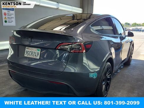 Used 2023 Tesla Model Y Long Range AWD/4WD image 5