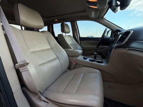 Used 2015 Jeep Grand Cherokee Overland image 28