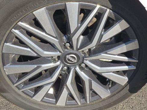 Used 2023 Nissan Altima 2.5 SV AWD/4WD image 10