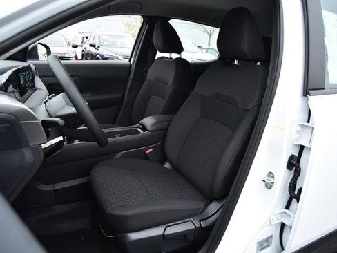 New 2026 Nissan Kicks S image 21