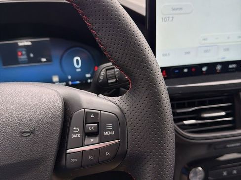 Used 2025 Ford Escape ST-Line Elite image 19