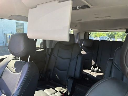 Used 2020 Cadillac Escalade Premium Luxury AWD/4WD image 60