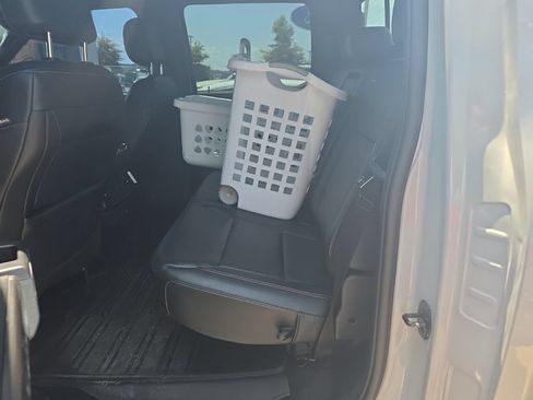 Used 2023 Ford F150 Lariat AWD/4WD image 9