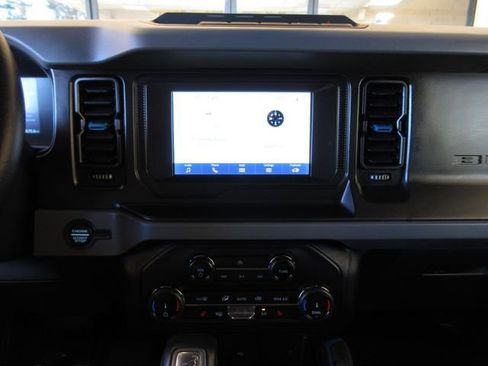 Certified 2022 Ford Bronco Black Diamond w/ Sasquatch Package image 17