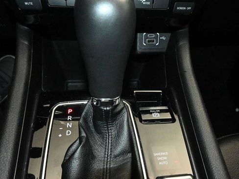 Used 2024 Jeep Compass Latitude AWD/4WD image 15