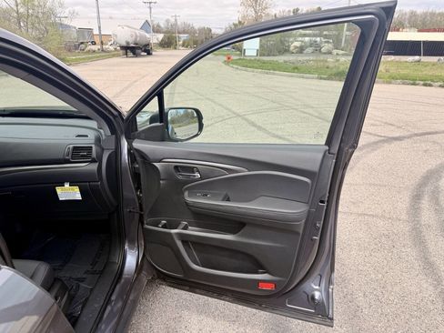 Used 2025 Honda Ridgeline RTL image 14
