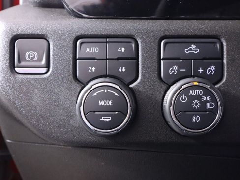 Used 2023 Chevrolet Silverado 1500 RST AWD/4WD image 10