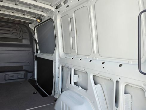 New 2025 Mercedes-Benz eSprinter 144 Cargo image 36