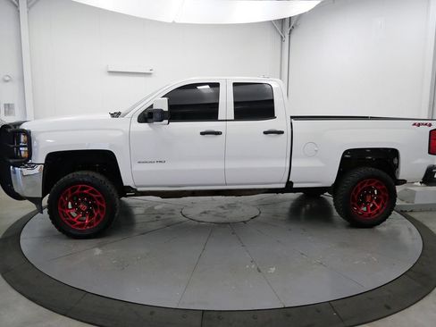 Used 2018 Chevrolet Silverado 2500 W/T w/ WT Fleet Convenience Package AWD/4WD image 4