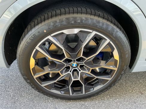 Certified 2024 BMW X7 M60i w/ Executive Package AWD/4WD image 23