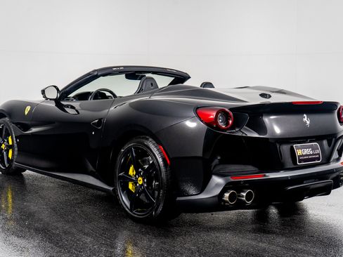 Used 2019 Ferrari Portofino image 17