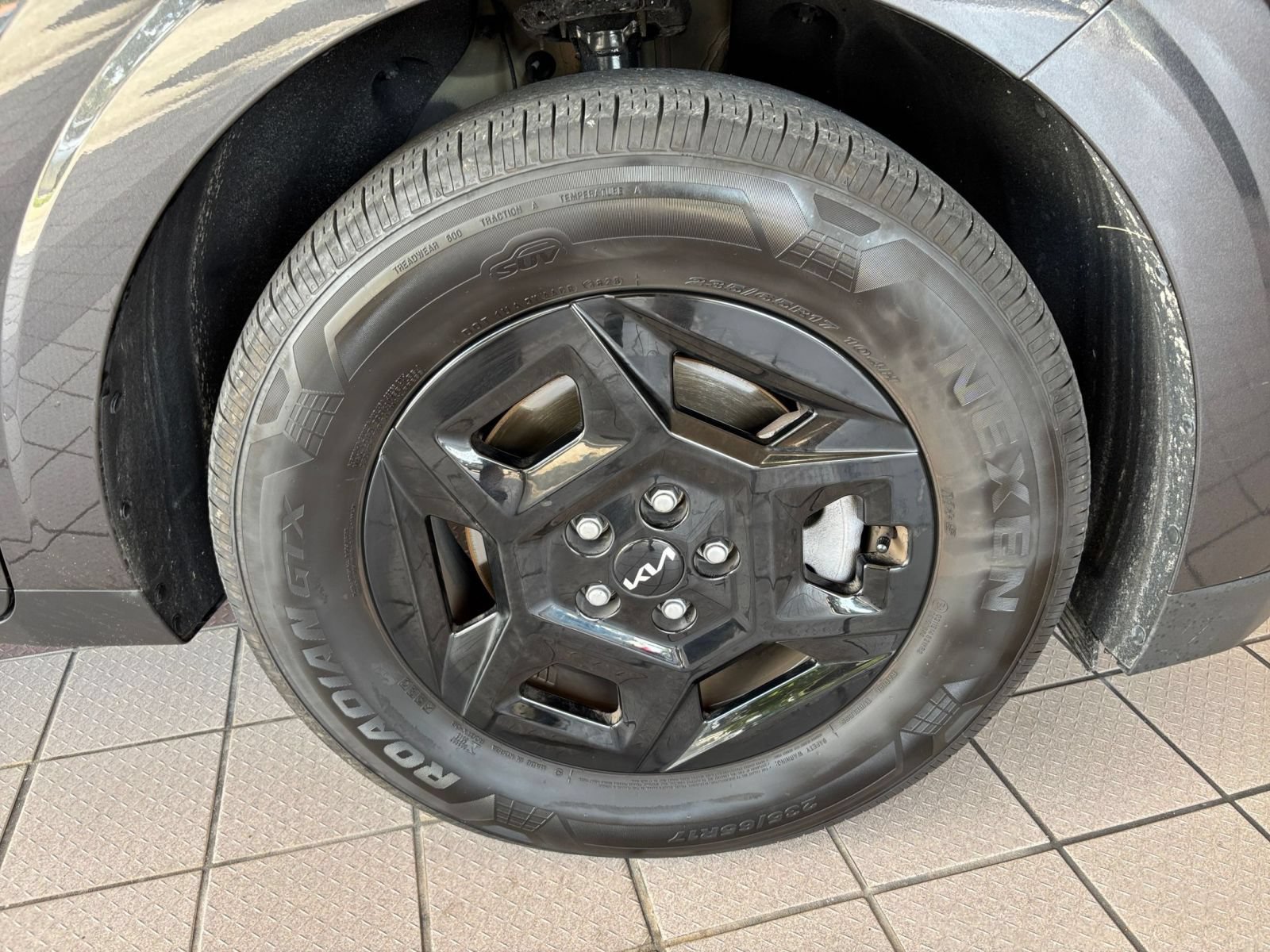 Used 2026 Kia Carnival FWD image 32