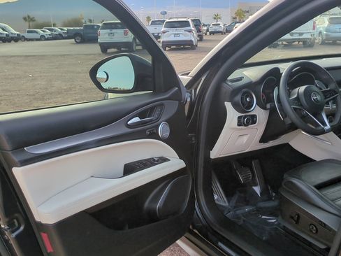 Used 2019 Alfa Romeo Stelvio Ti Sport w/ Quick Order Package 22S Sport image 12