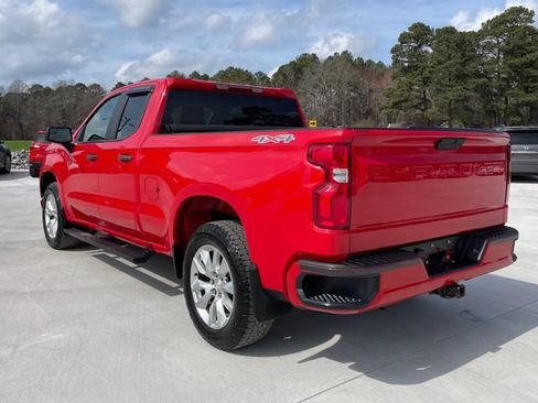 Used 2020 Chevrolet Silverado 1500 Custom w/ Custom Value Package AWD/4WD image 5