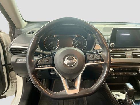 Used 2024 Nissan Altima 2.5 SR AWD/4WD image 11