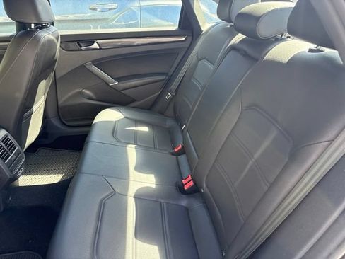 Used 2021 Volkswagen Passat 2.0T R-Line FWD image 8