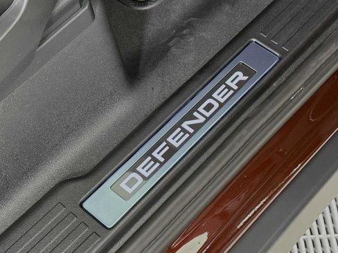 New 2026 Land Rover Defender 90 X-Dynamic SE AWD/4WD image 30
