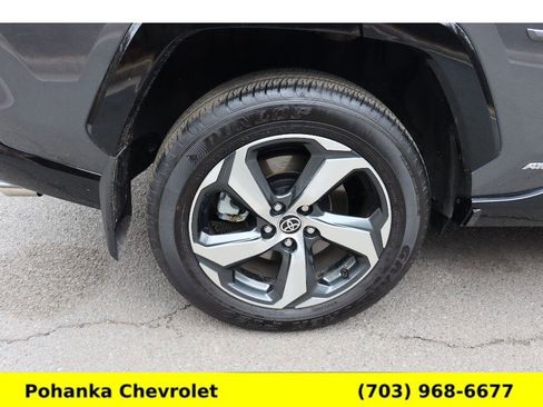 Used 2024 Toyota RAV4 SE image 27