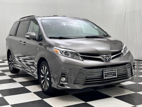 Used 2019 Toyota Sienna Limited Premium AWD/4WD image 2