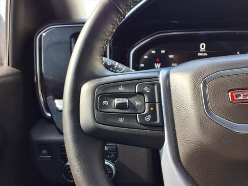 Used 2025 GMC Sierra 1500 Elevation image 18