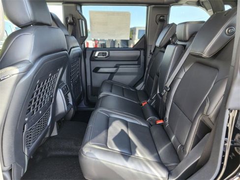 New 2025 Ford Bronco Badlands w/ Sasquatch Package image 16
