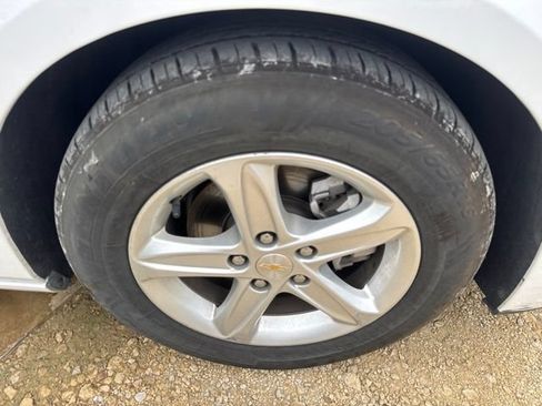 Used 2024 Chevrolet Malibu LT FWD image 20