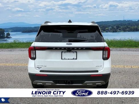 New 2026 Ford Explorer Active w/ Active Comfort Package AWD/4WD image 4